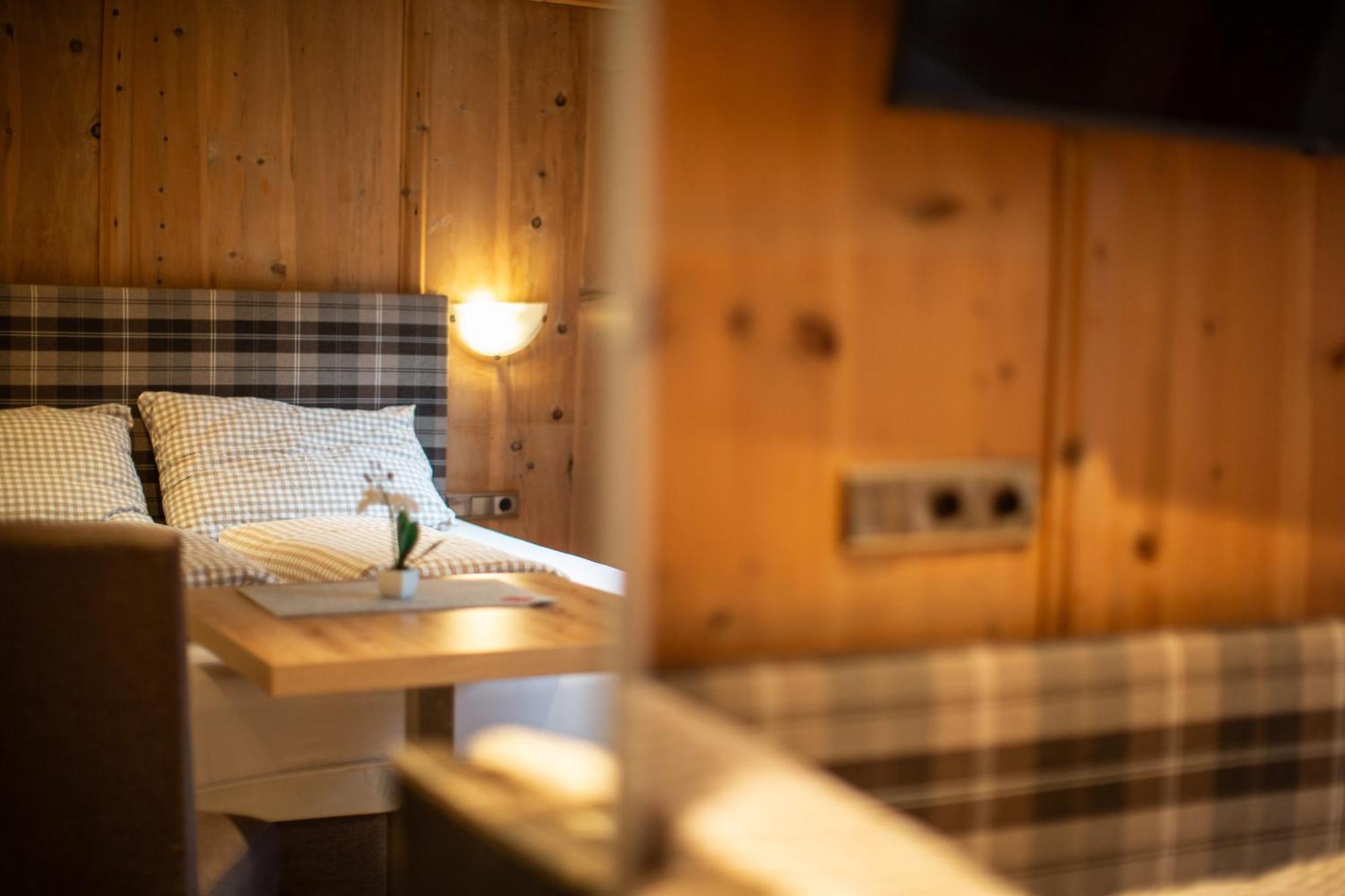 זולדן Hotel Garni Schoenblick מראה חיצוני תמונה